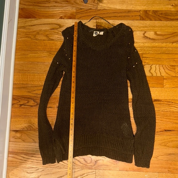 Olive Green Women's‎ Roxy Sweater with gold studs. Size Medium - Picture 6 of 8